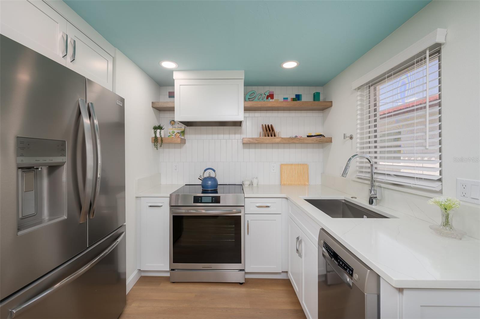 CASA BLANCA VILLAS - Residential