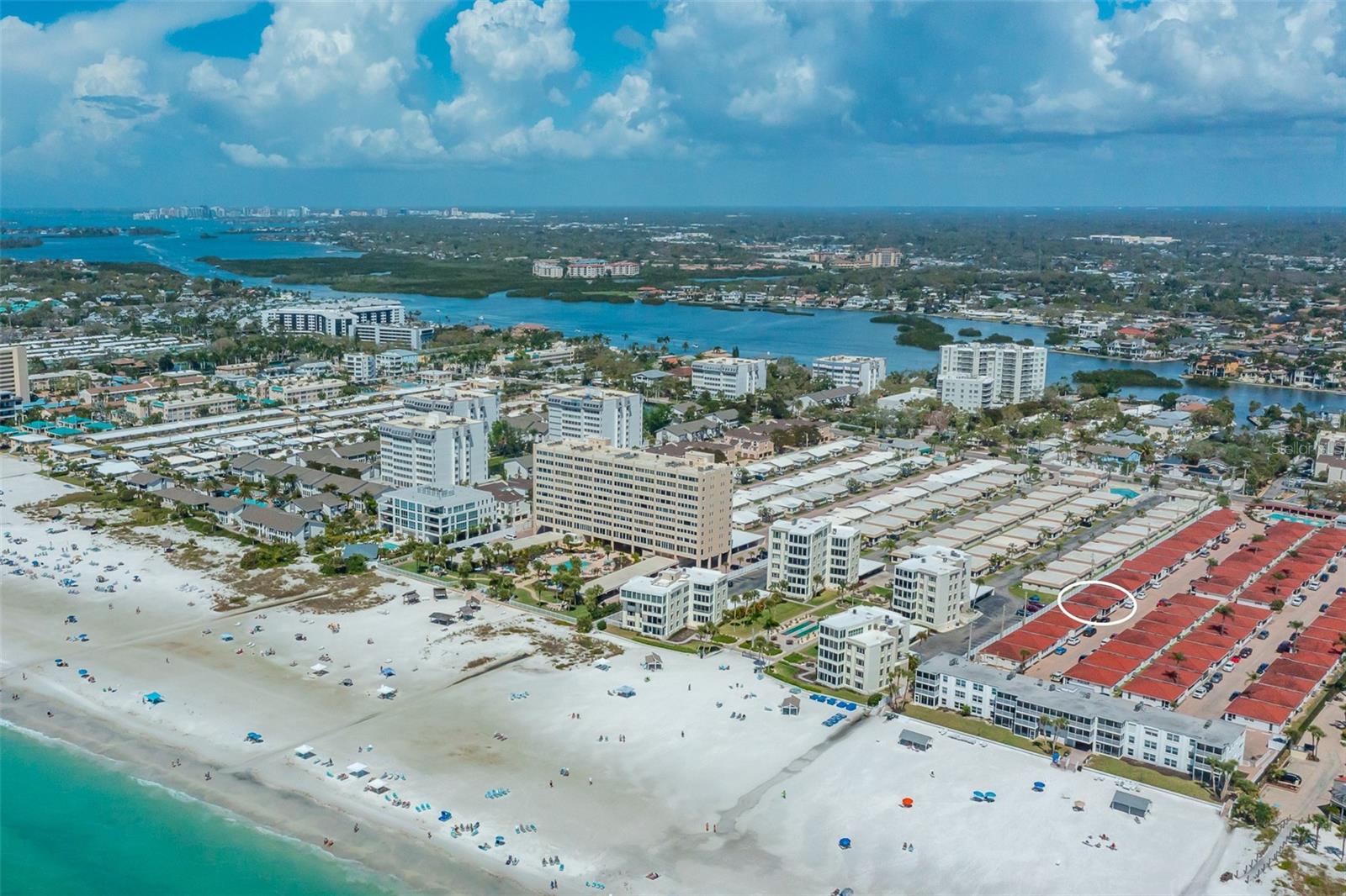 CASA BLANCA VILLAS - Residential