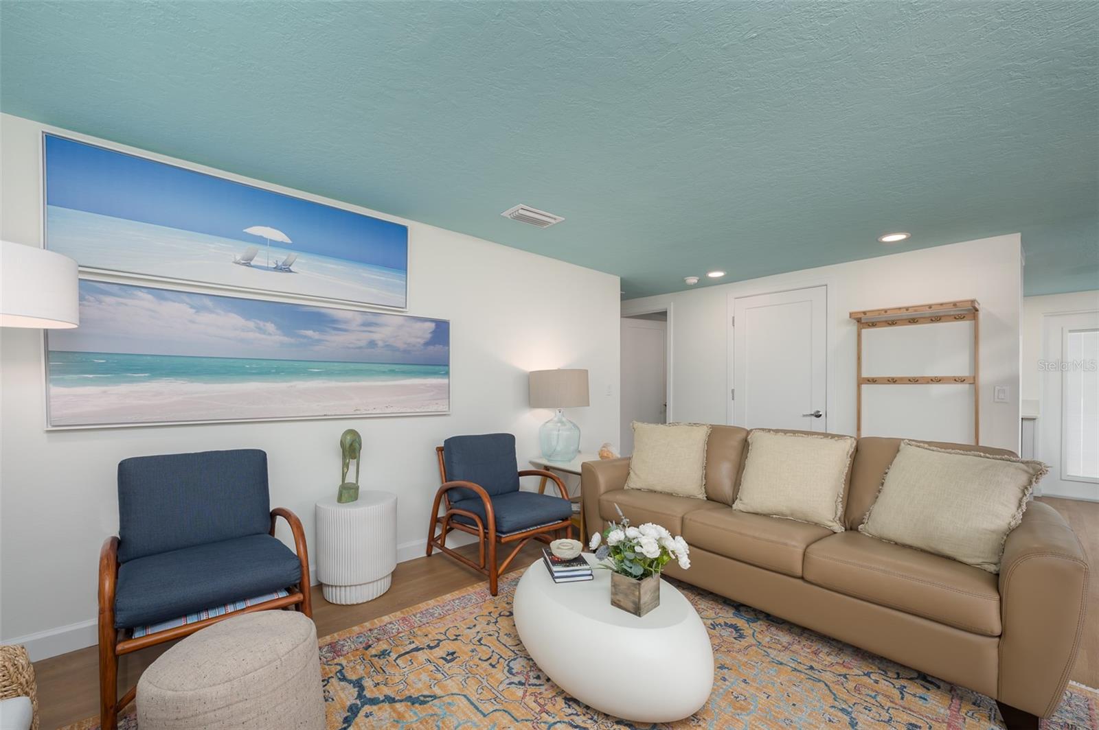 CASA BLANCA VILLAS - Residential