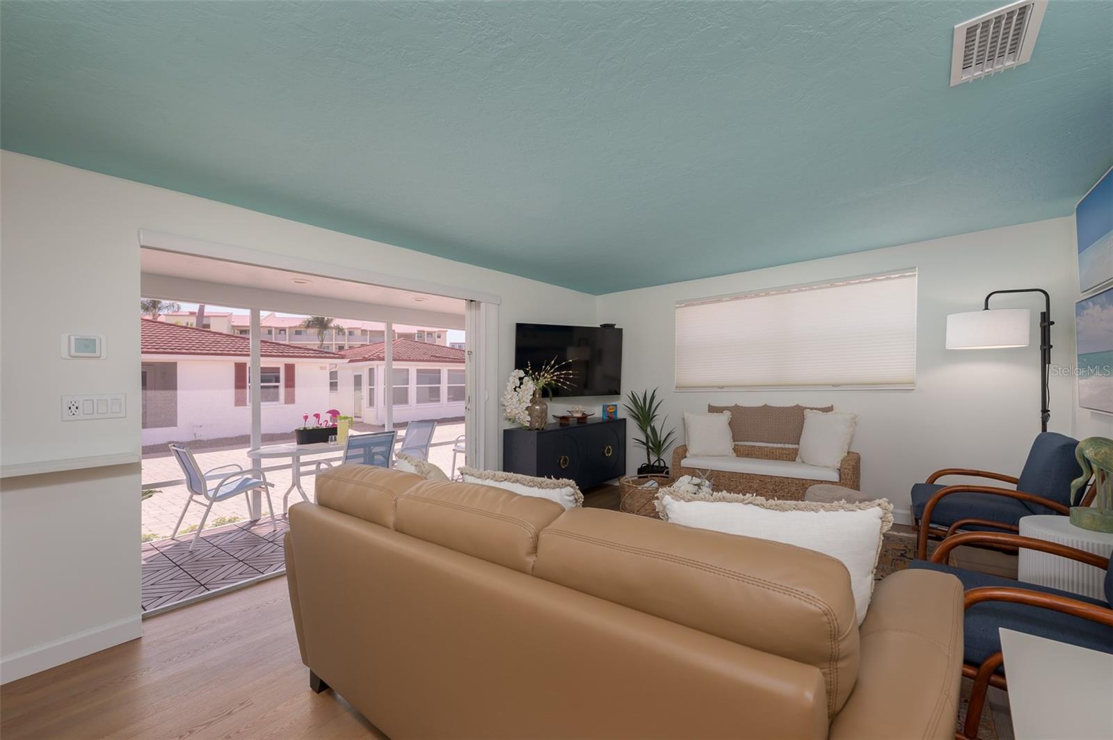 CASA BLANCA VILLAS - Residential