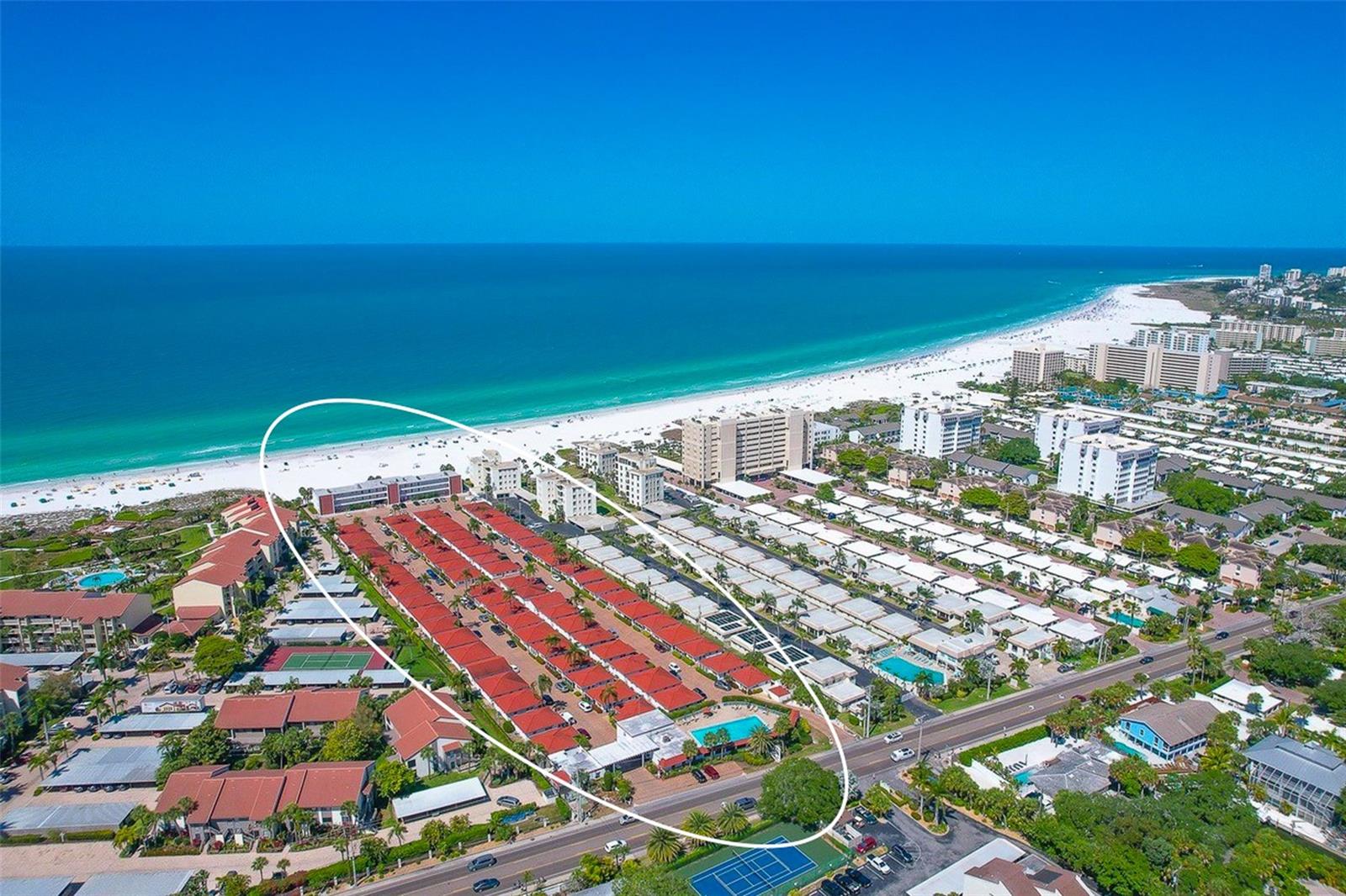 CASA BLANCA VILLAS - Residential