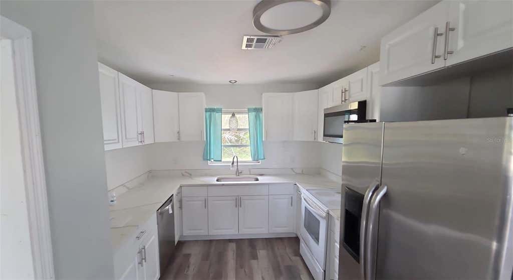 Photo of 1840 Glengary Street, Sarasota, FL 34231 (MLS # O6433310)