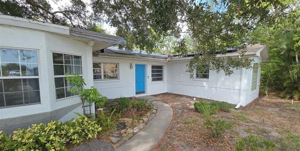 Photo of 1840 Glengary Street, Sarasota, FL 34231 (MLS # O6433310)