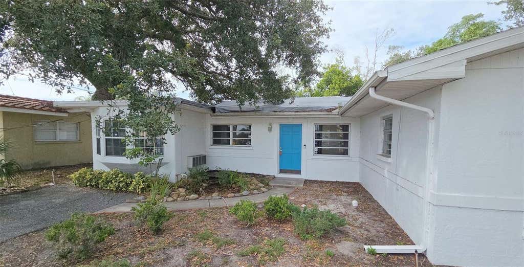 Photo of 1840 Glengary Street, Sarasota, FL 34231 (MLS # O6433310)