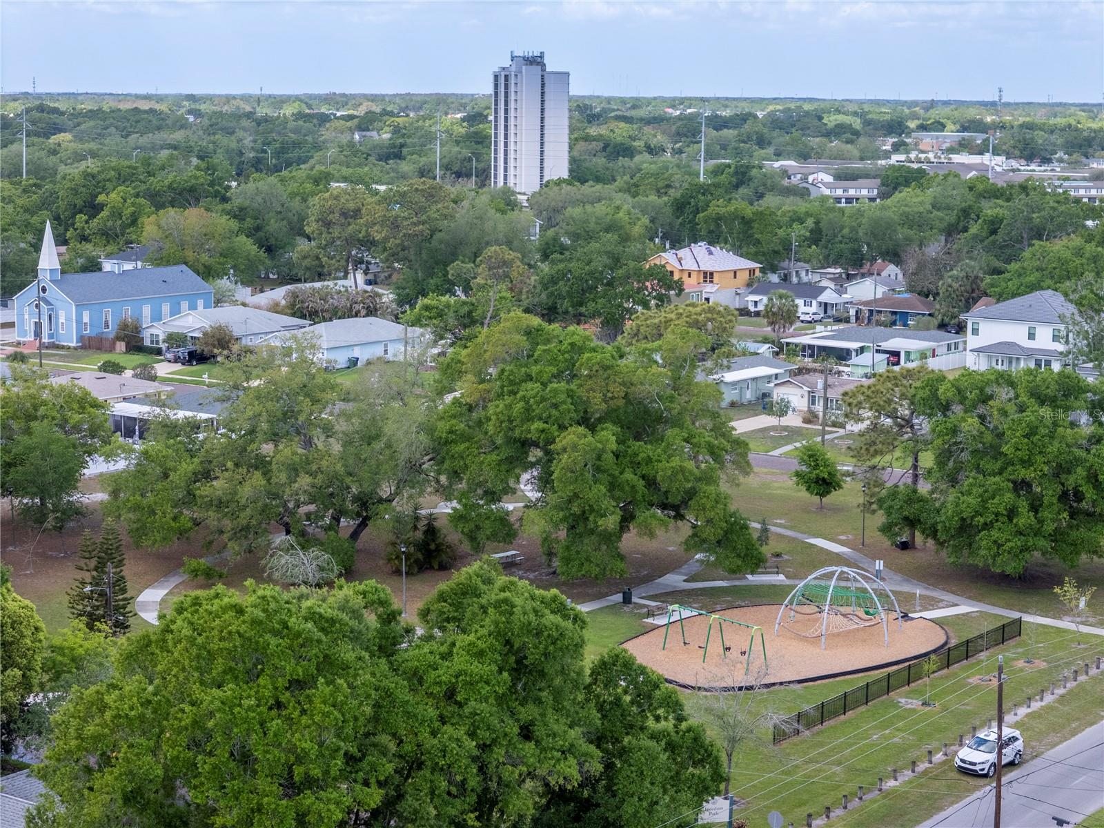 RIVERSIDE NORTH - Residential