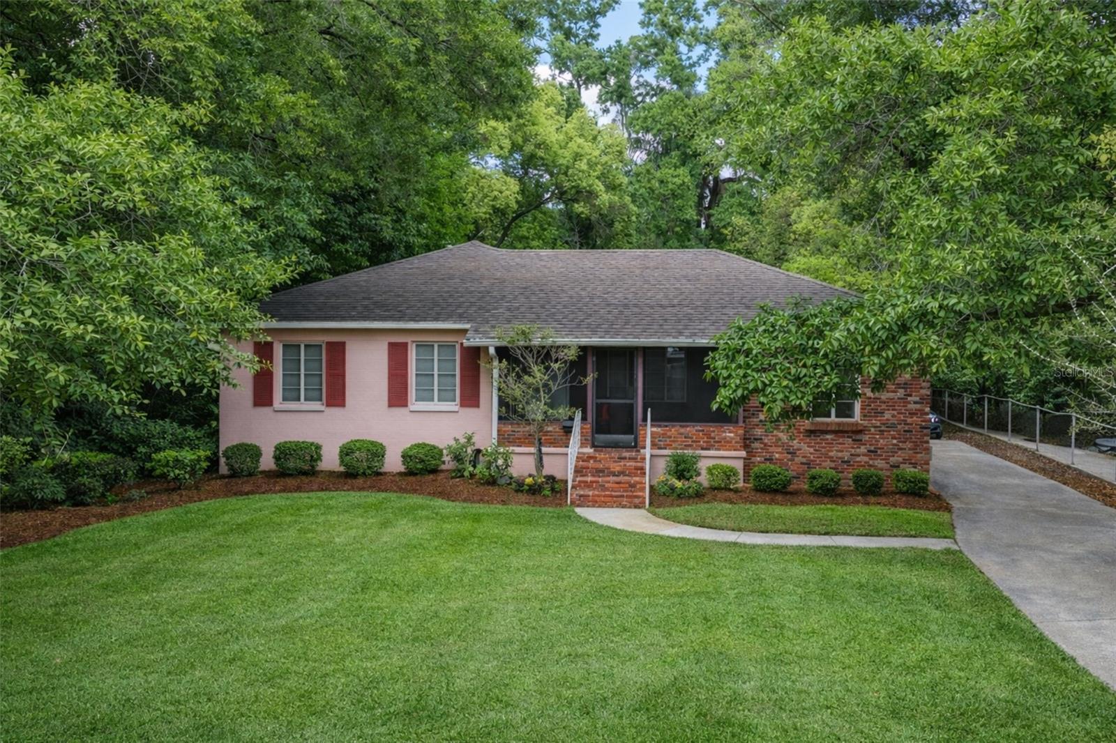 RIVERSIDE NORTH - Residential