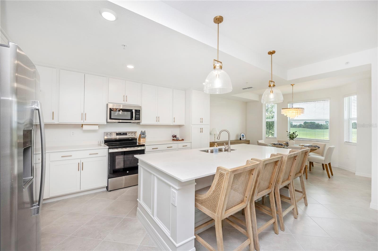 WELLEN PARK GOLF & COUNTRY CLUB - Residential Lease