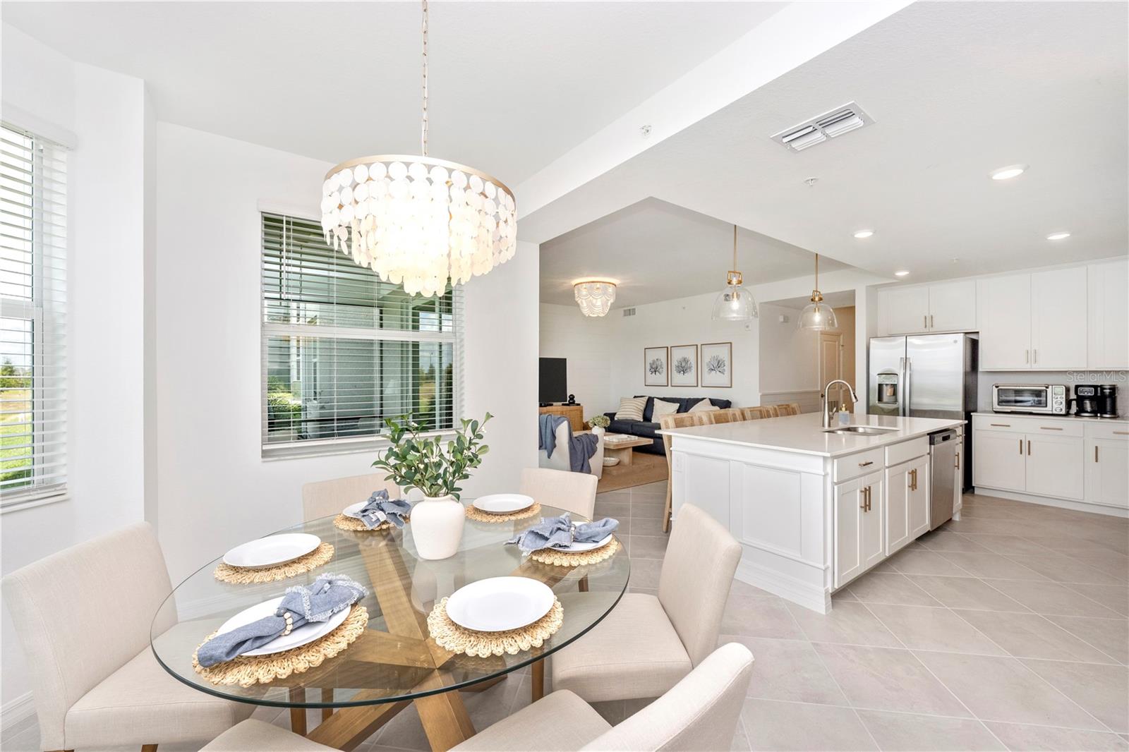 WELLEN PARK GOLF & COUNTRY CLUB - Residential Lease