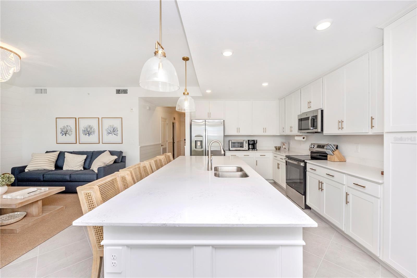 WELLEN PARK GOLF & COUNTRY CLUB - Residential Lease