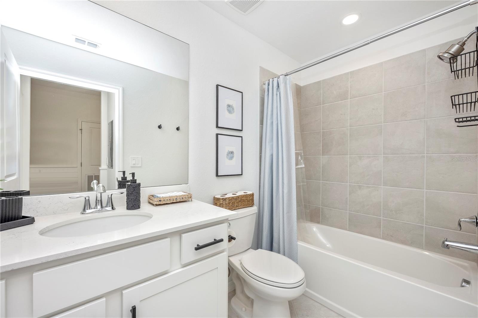 WELLEN PARK GOLF & COUNTRY CLUB - Residential Lease