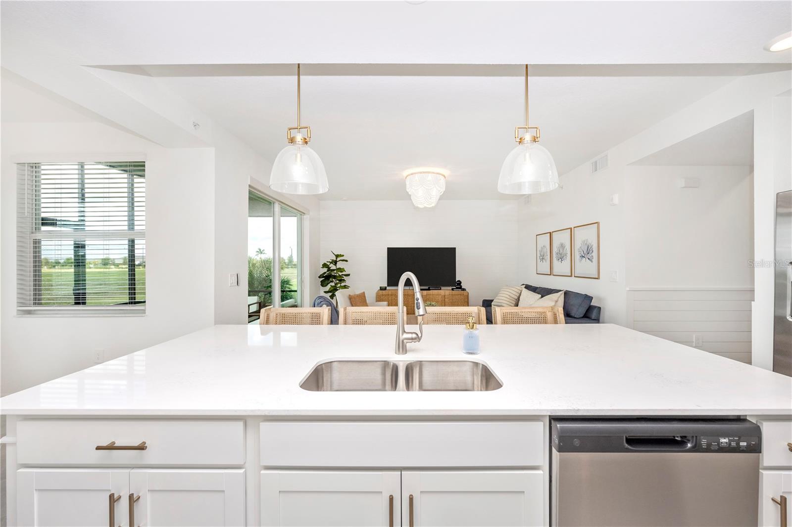 WELLEN PARK GOLF & COUNTRY CLUB - Residential Lease