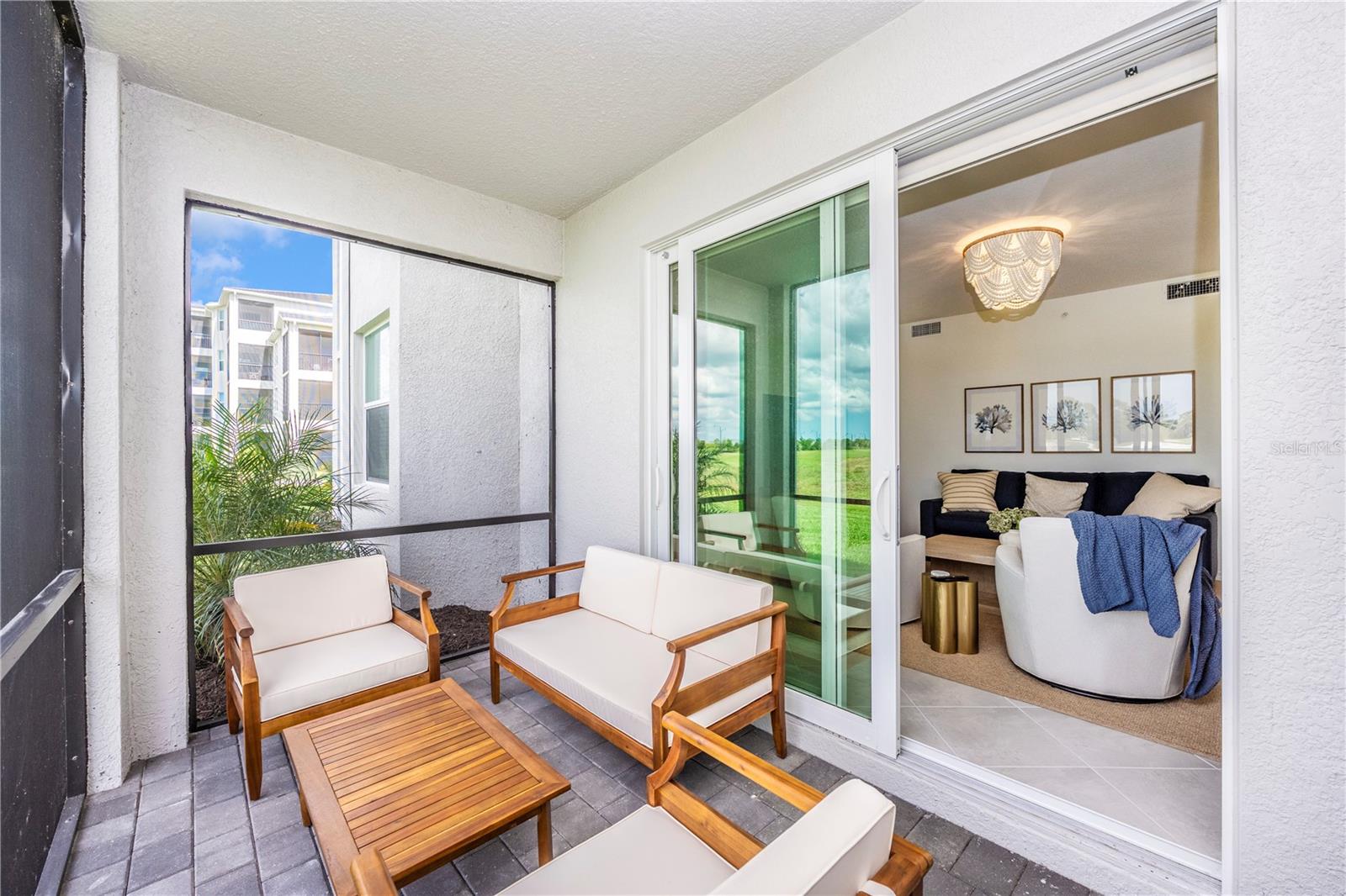 WELLEN PARK GOLF & COUNTRY CLUB - Residential Lease