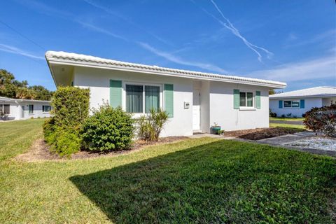 Photo of 1815 Roxane Way #65, Sarasota, FL 34235 (MLS # A4694305)