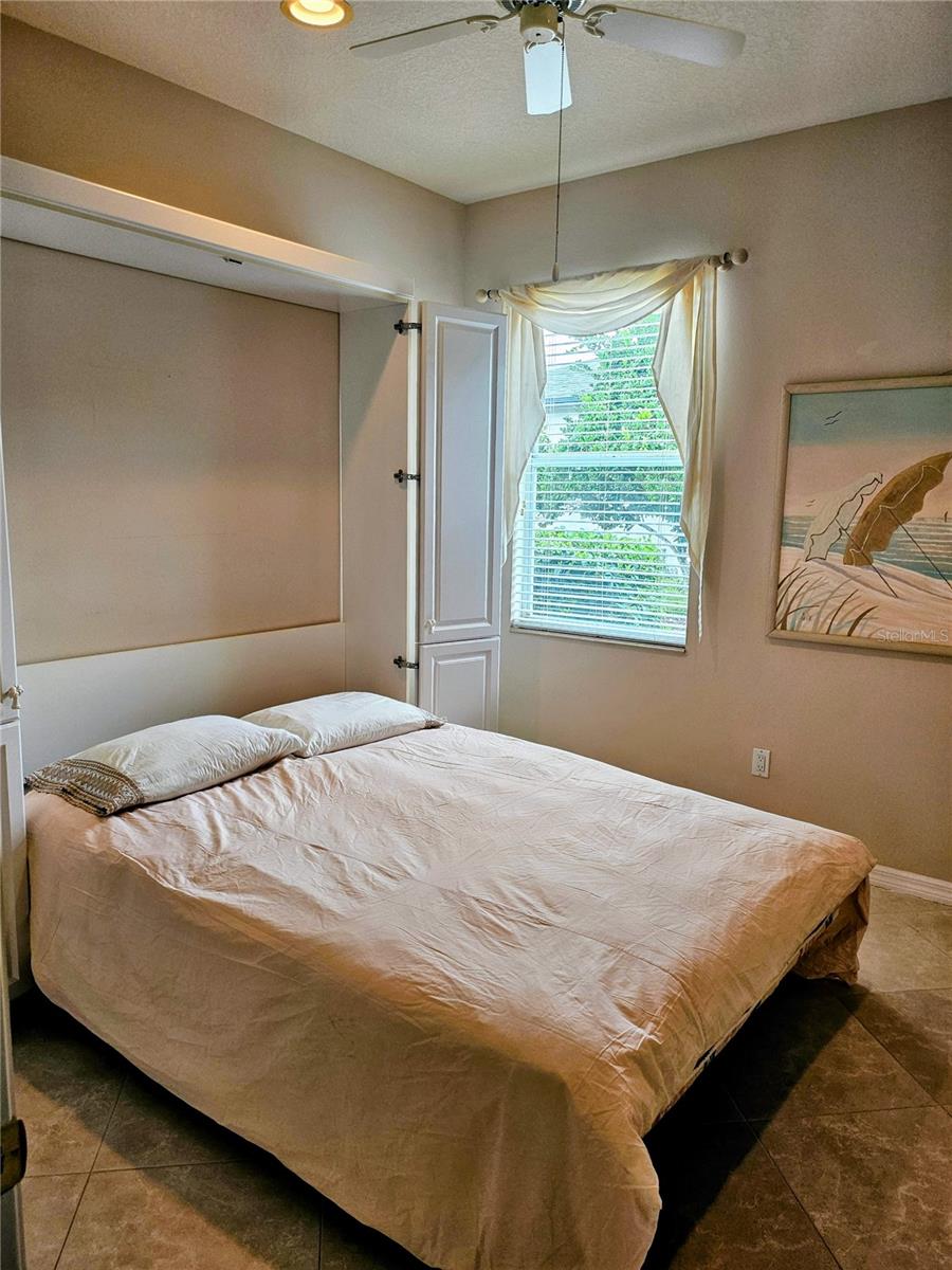 RIVER HILLS COUNTRY CLUB PARCE - Residential