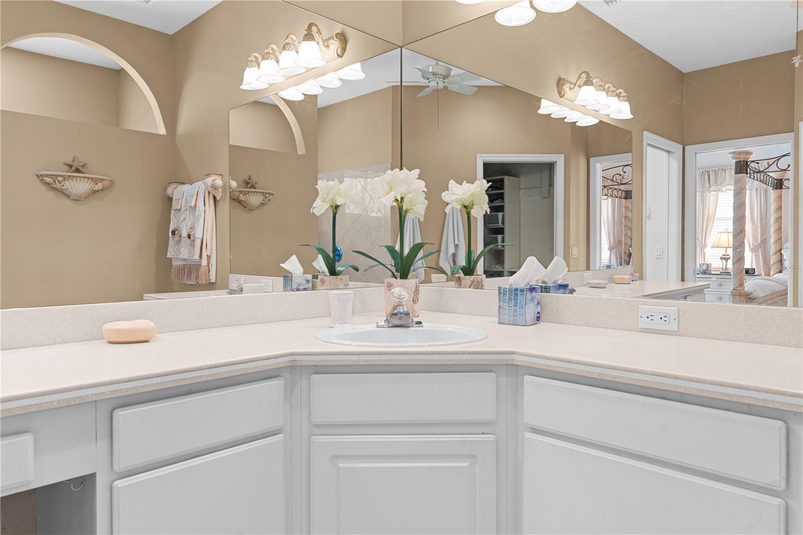 RIVER HILLS COUNTRY CLUB PARCE - Residential