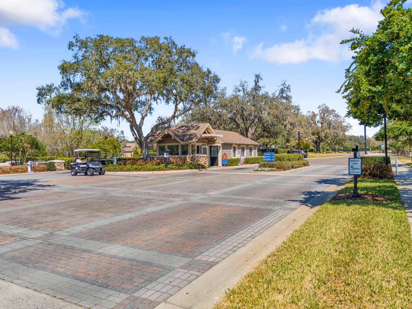 RIVER HILLS COUNTRY CLUB PARCE - Residential