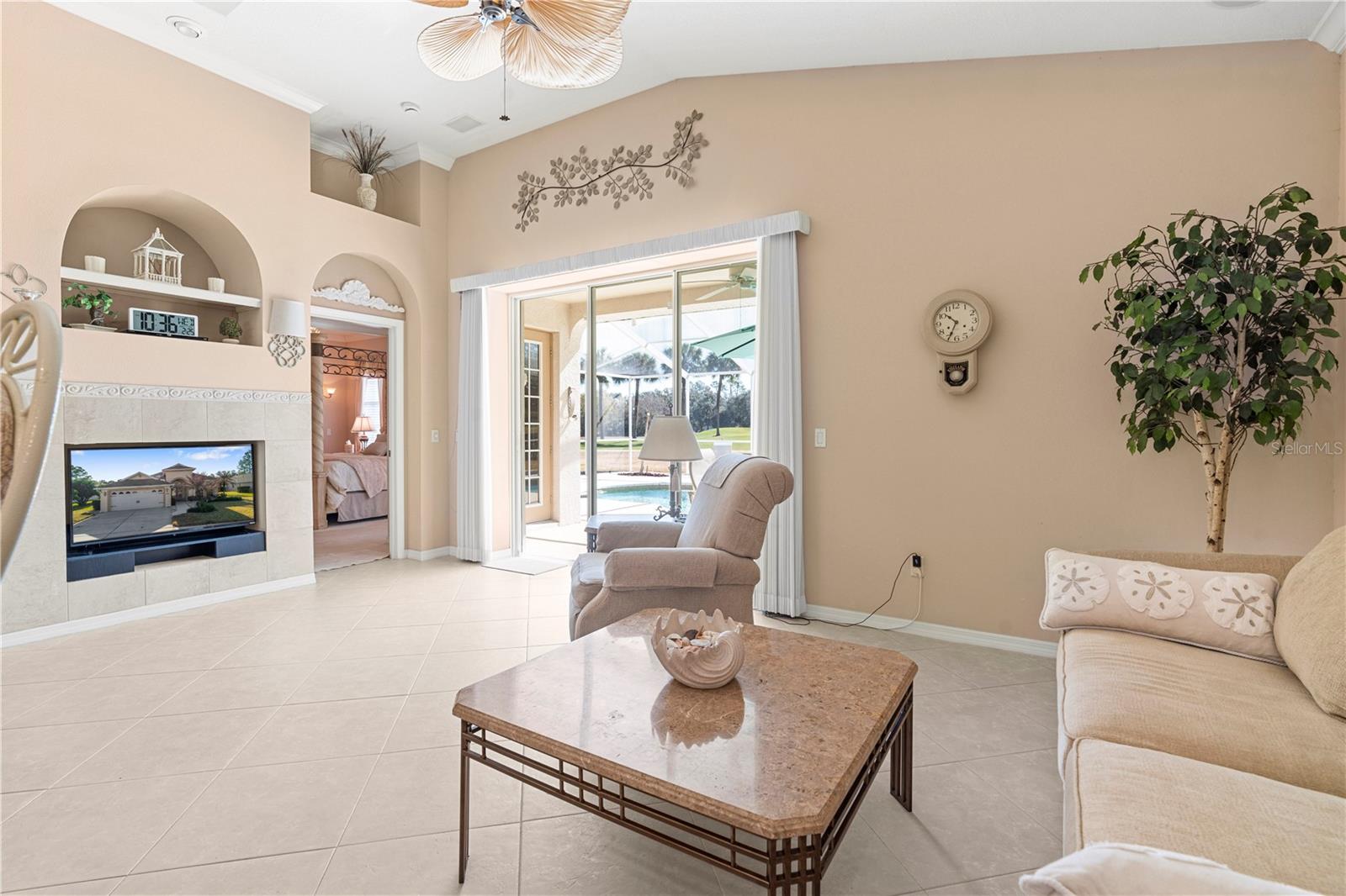 RIVER HILLS COUNTRY CLUB PARCE - Residential