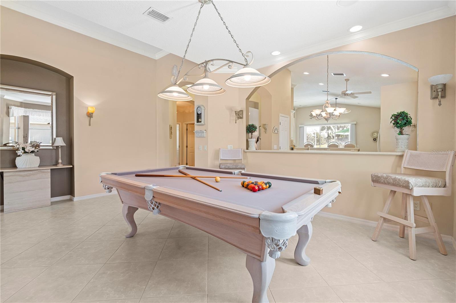 RIVER HILLS COUNTRY CLUB PARCE - Residential