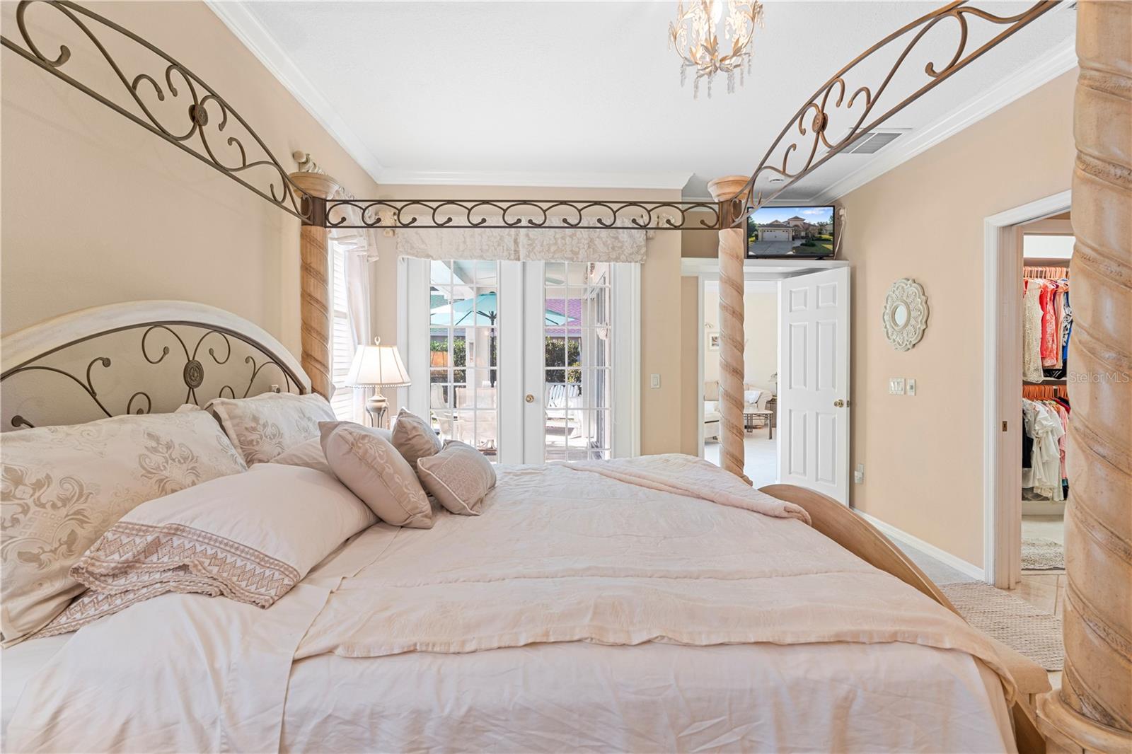 RIVER HILLS COUNTRY CLUB PARCE - Residential