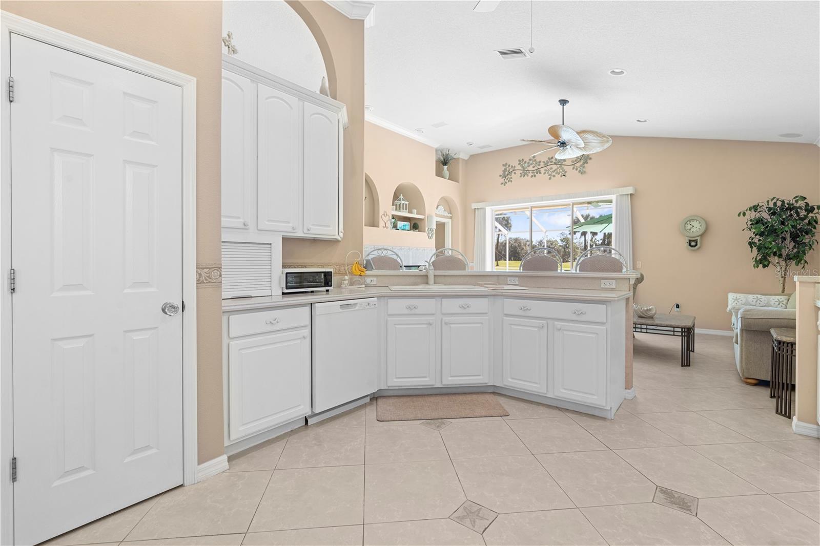 RIVER HILLS COUNTRY CLUB PARCE - Residential