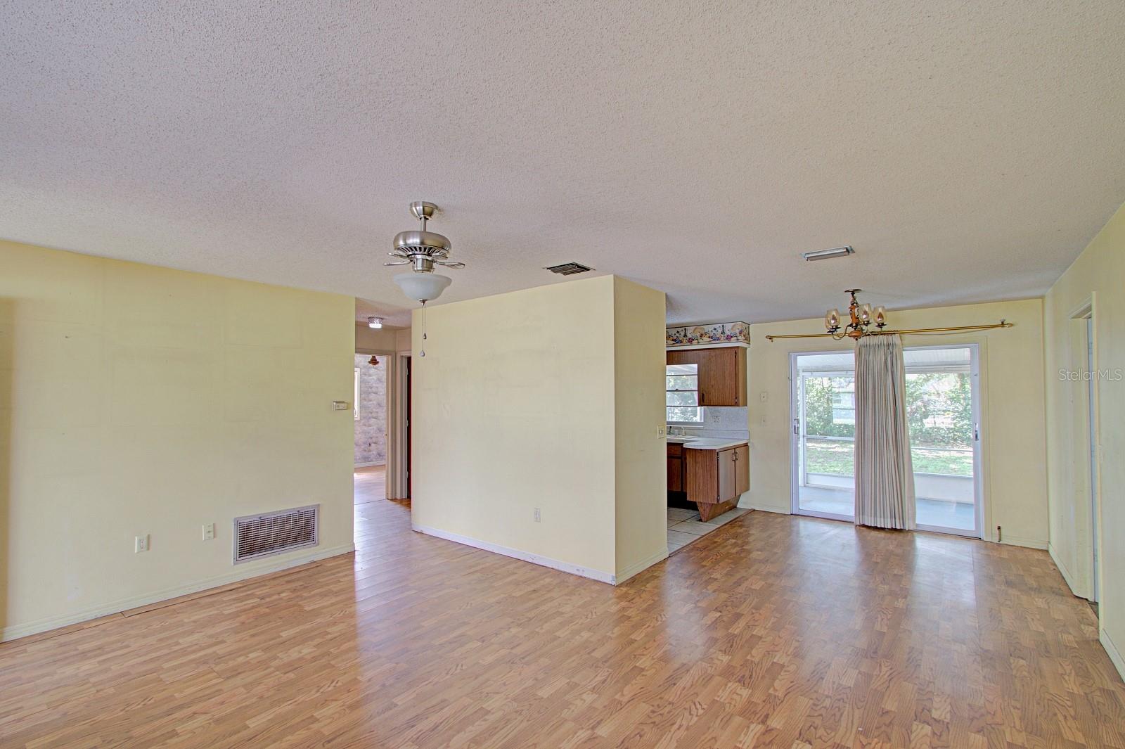 BREEZEWOOD PARK UNIT 05 - Residential