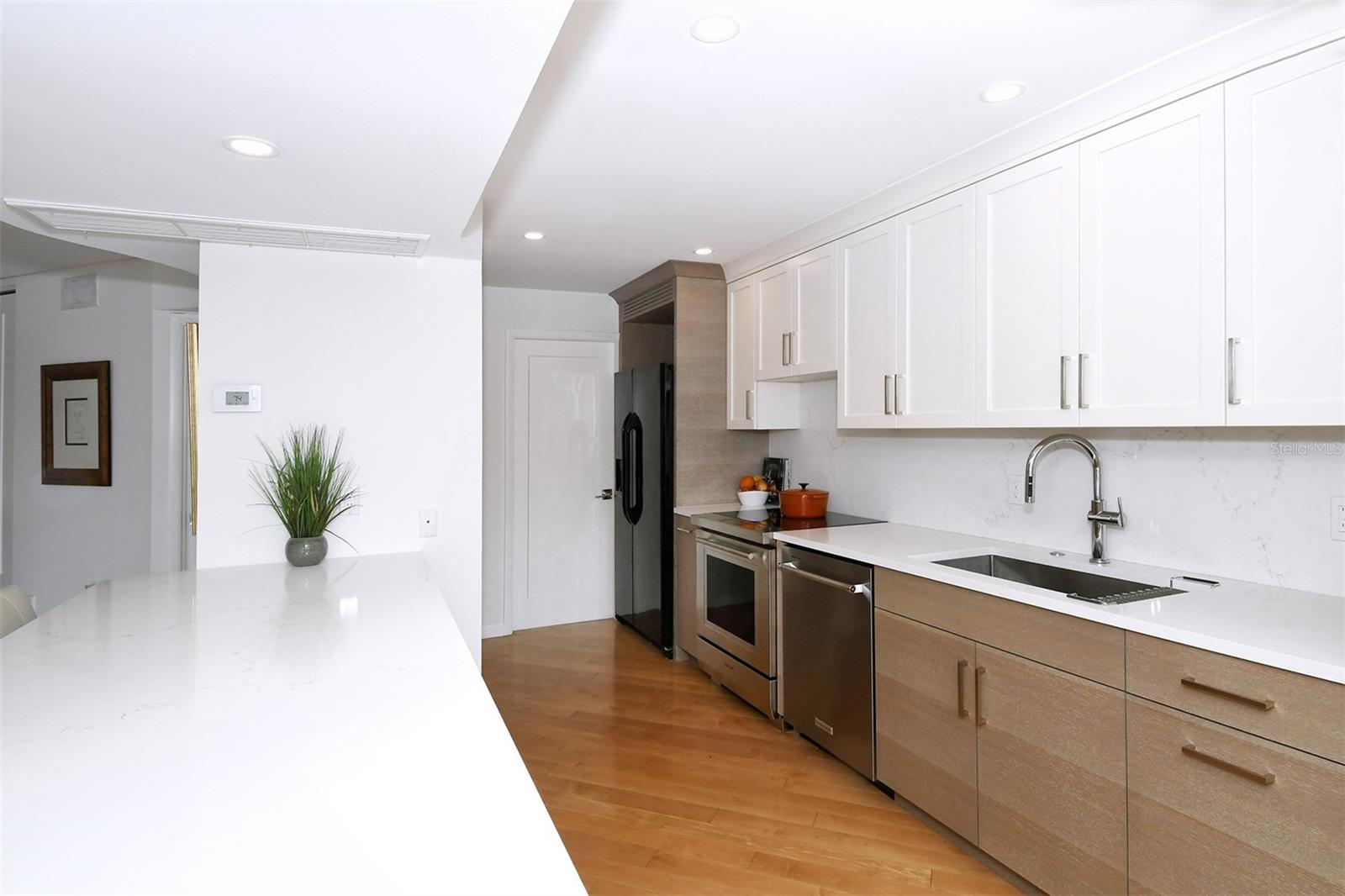 CONDO ON THE BAY - Residential Lease