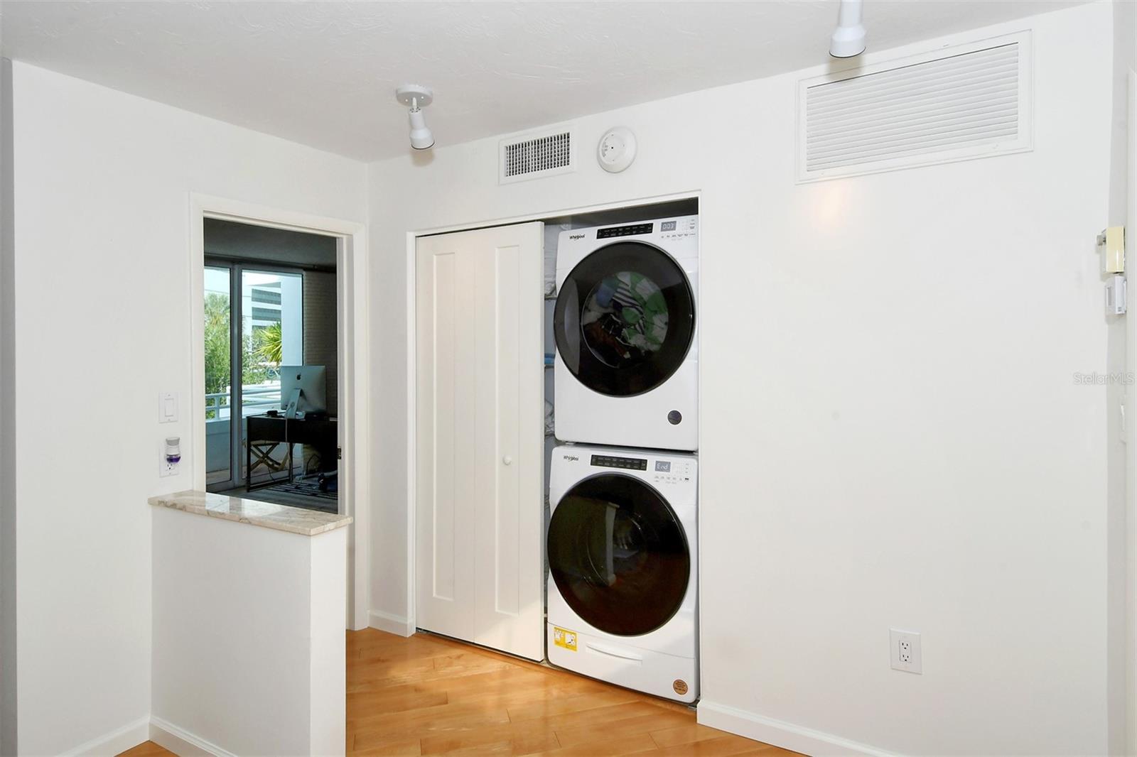 CONDO ON THE BAY - Residential Lease