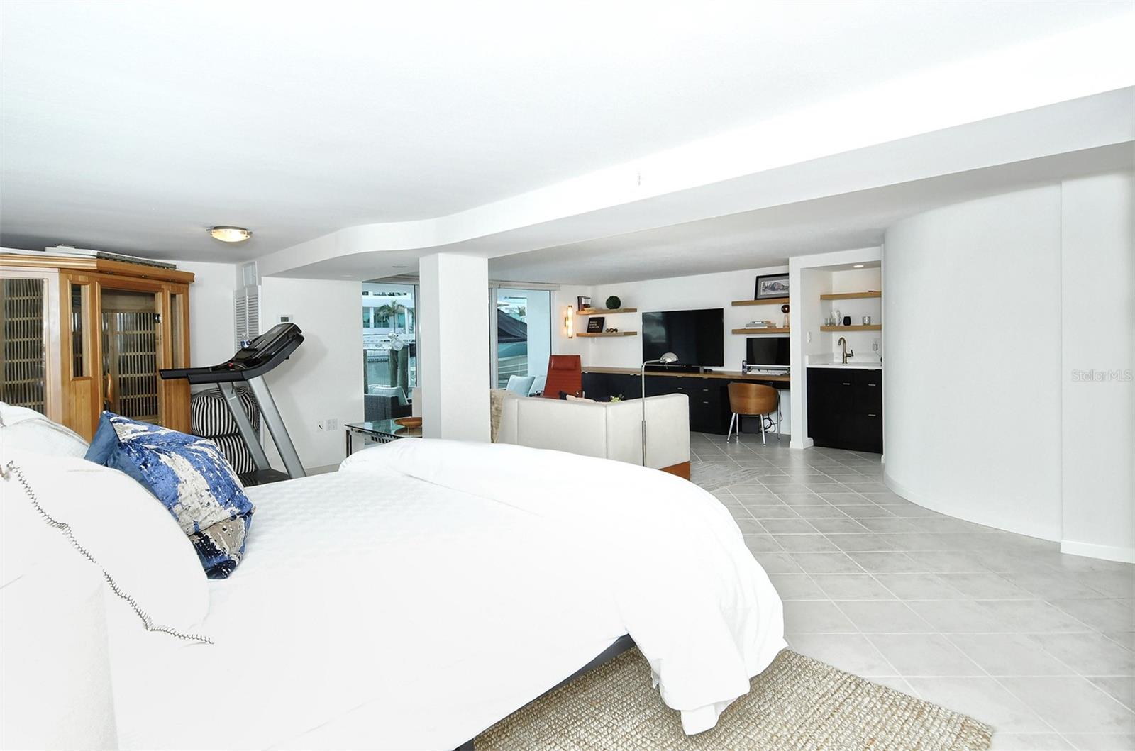 CONDO ON THE BAY - Residential Lease