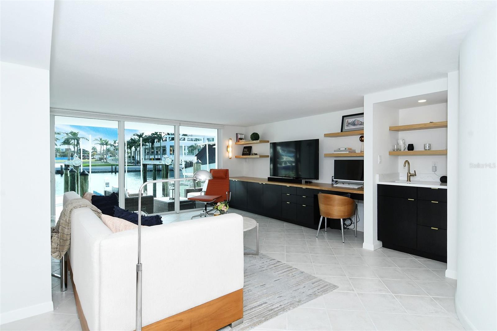 CONDO ON THE BAY - Residential Lease