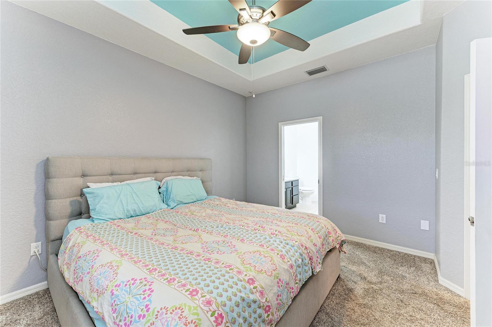 STERLING LAKE - Residential