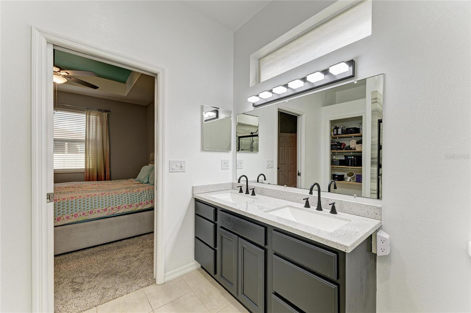 STERLING LAKE - Residential