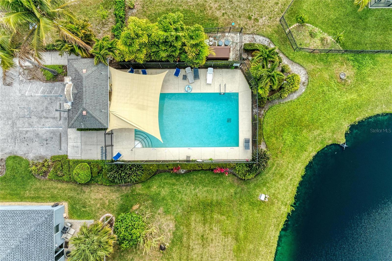 STERLING LAKE - Residential