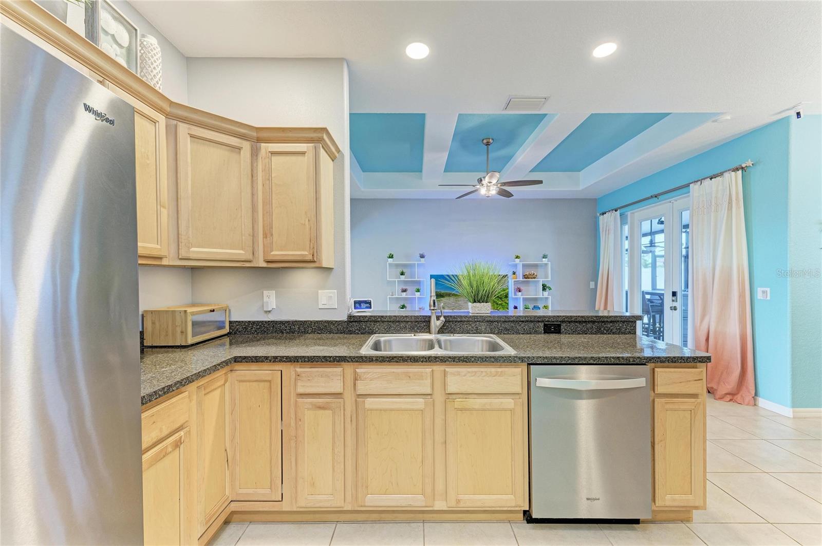 STERLING LAKE - Residential