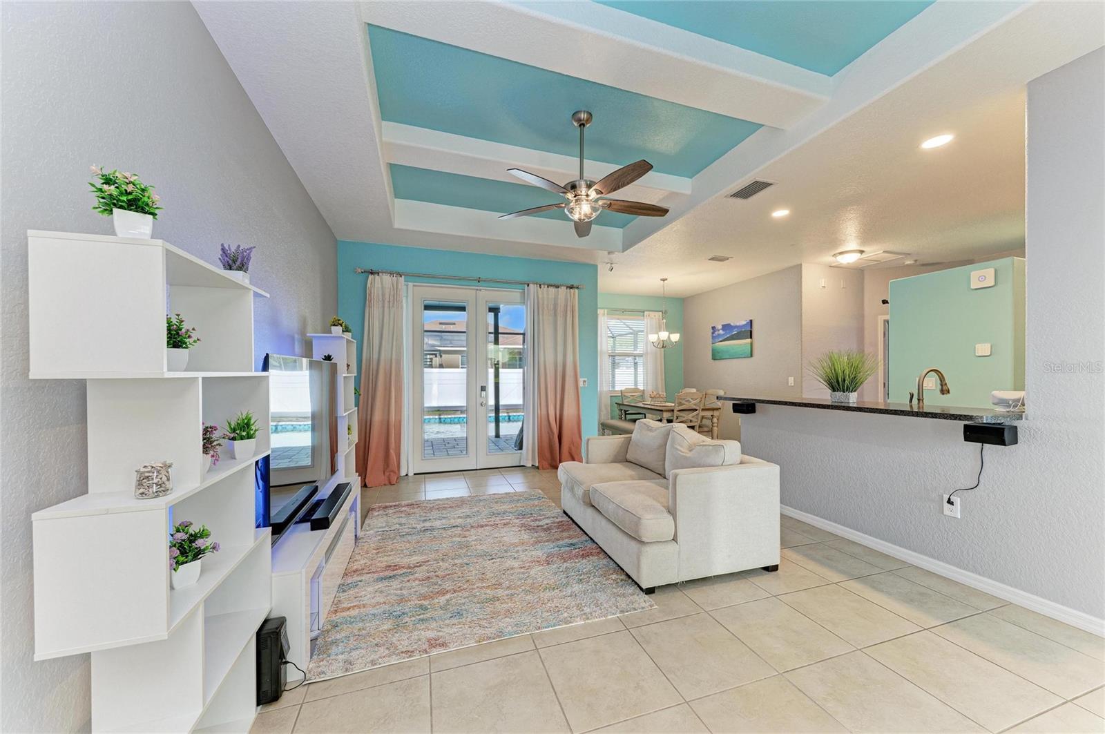 STERLING LAKE - Residential