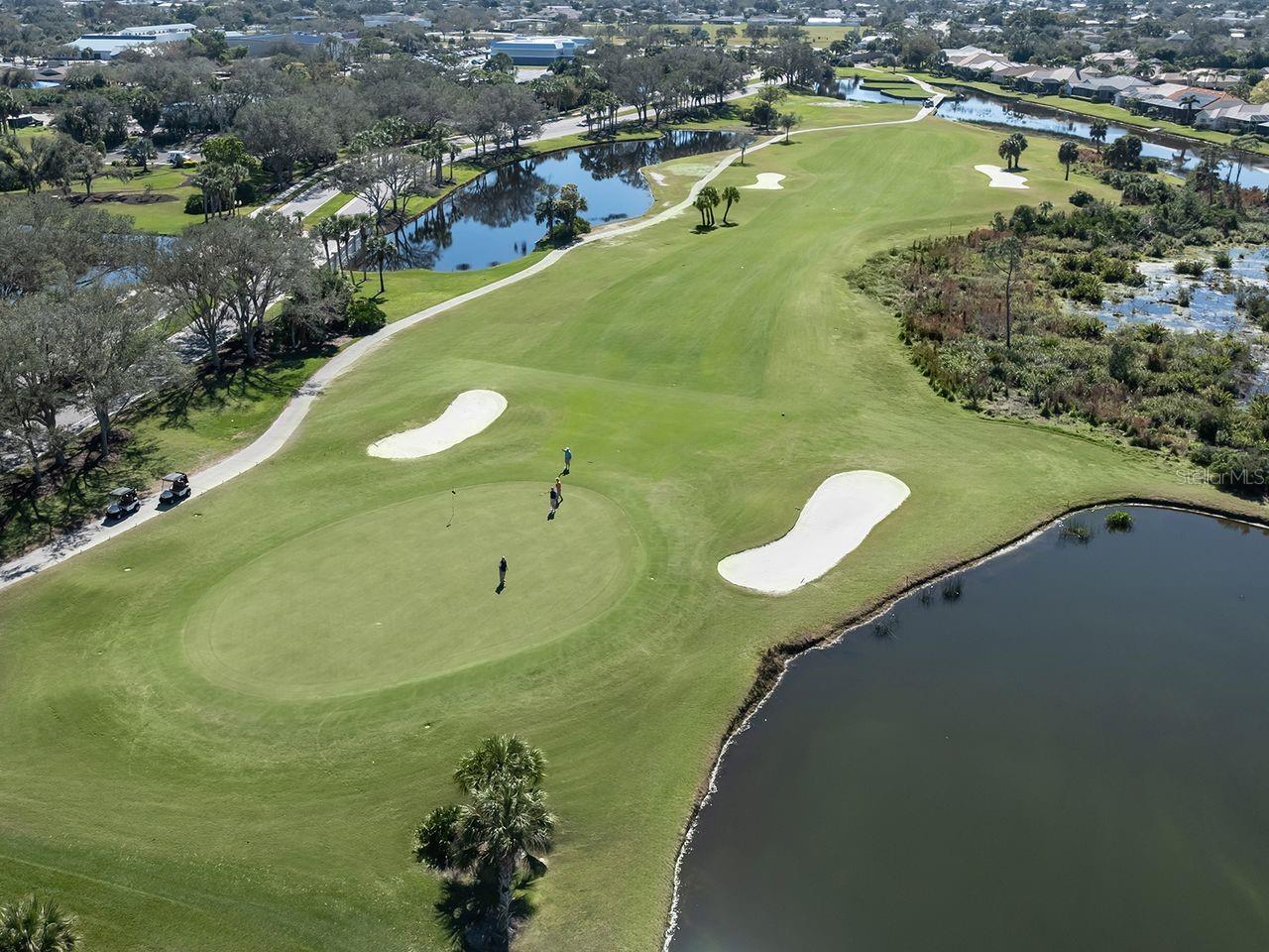 PELICAN POINTE GOLF & COUNTRY CLUB - Residential