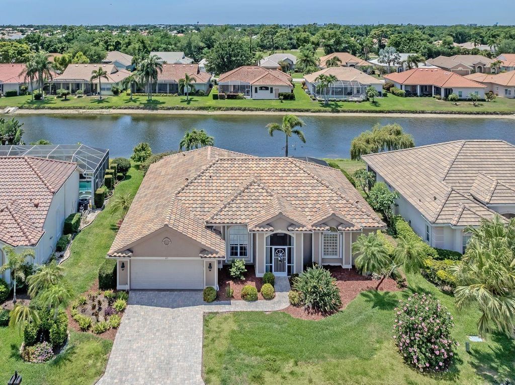 Photo of 417 Pebble Creek Court, Venice, FL 34285 (MLS # N6144385)