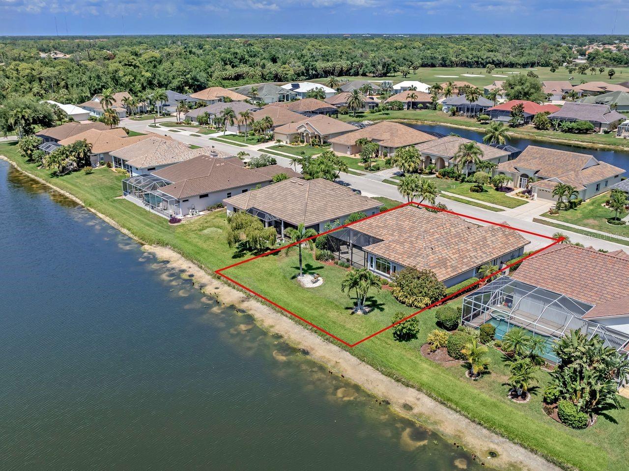 PELICAN POINTE GOLF & COUNTRY CLUB - Residential