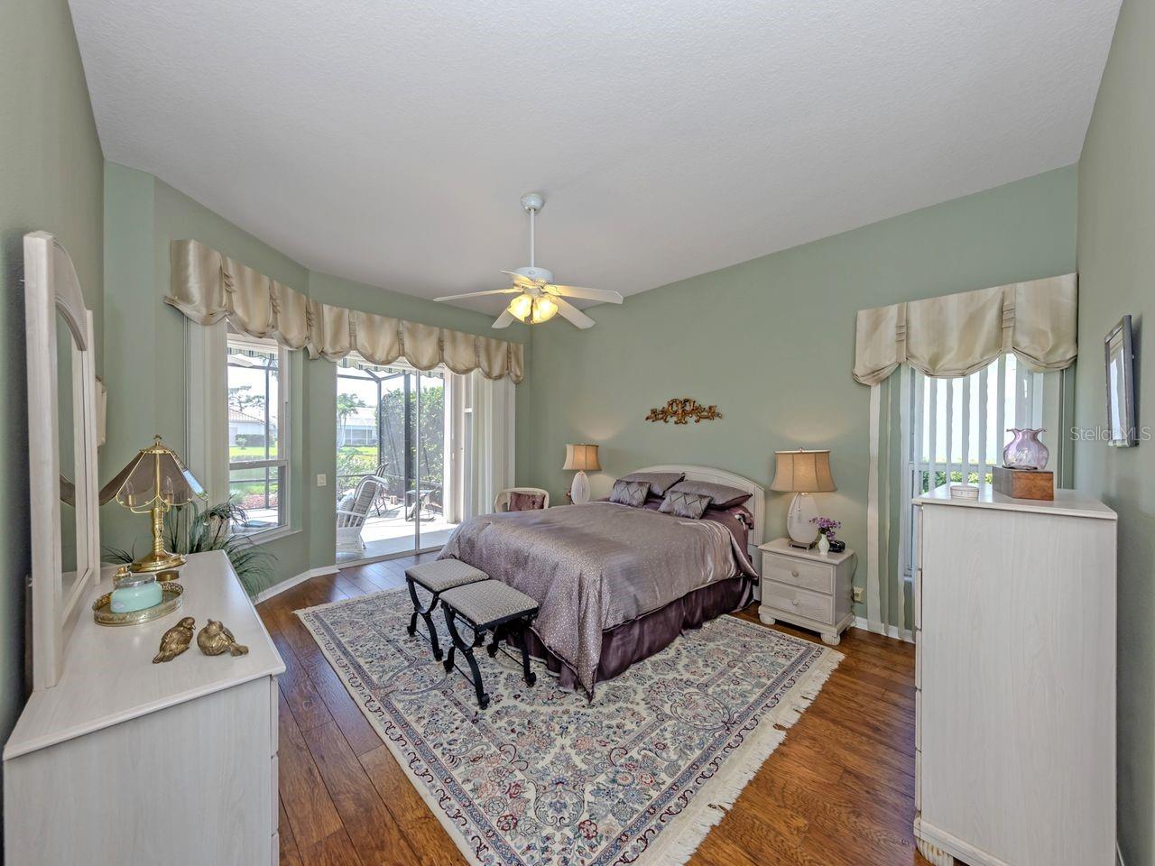 PELICAN POINTE GOLF & COUNTRY CLUB - Residential