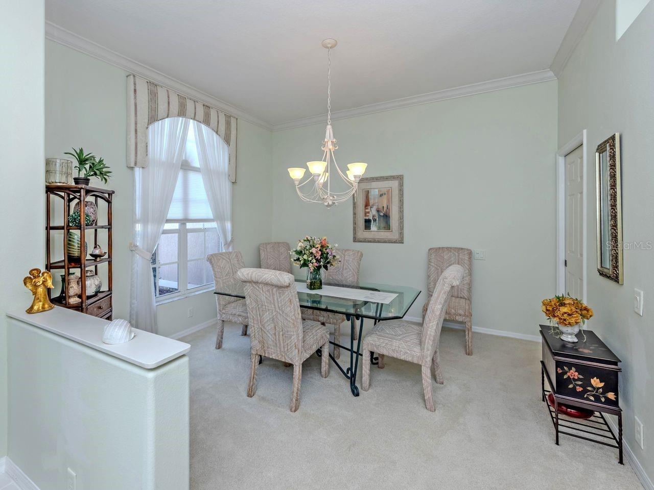 PELICAN POINTE GOLF & COUNTRY CLUB - Residential