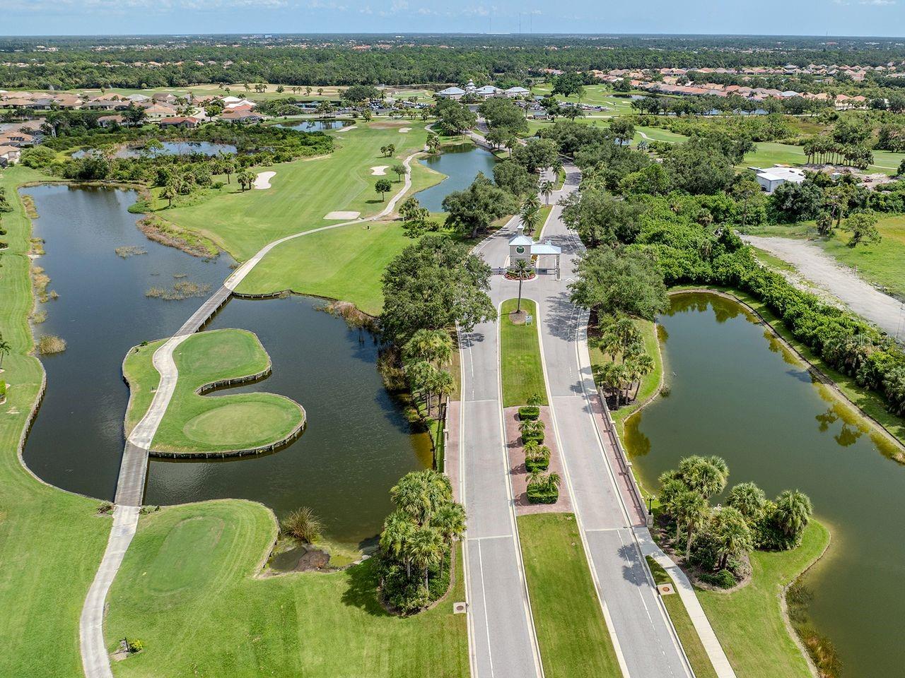 PELICAN POINTE GOLF & COUNTRY CLUB - Residential