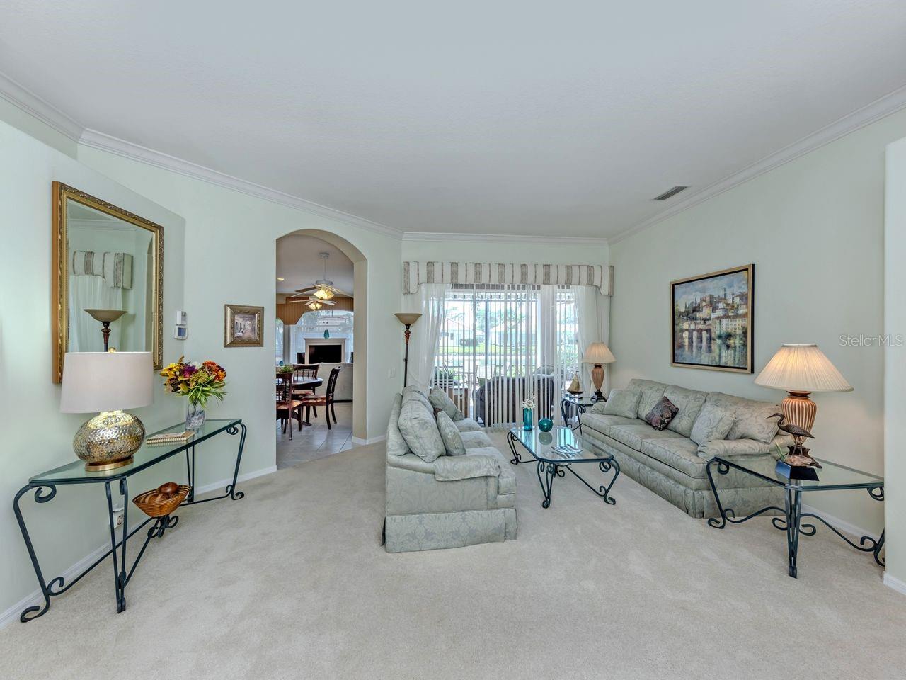 PELICAN POINTE GOLF & COUNTRY CLUB - Residential