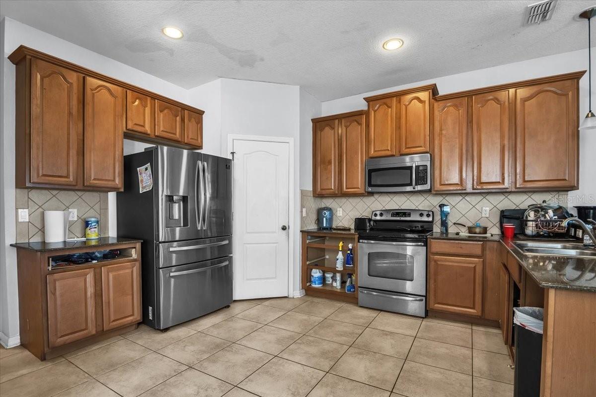 BRADFORD MANOR TWNHMS - Residential