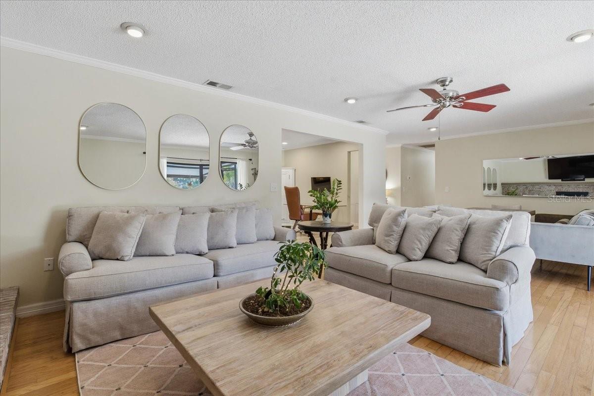 GEORGETOWNE - Residential