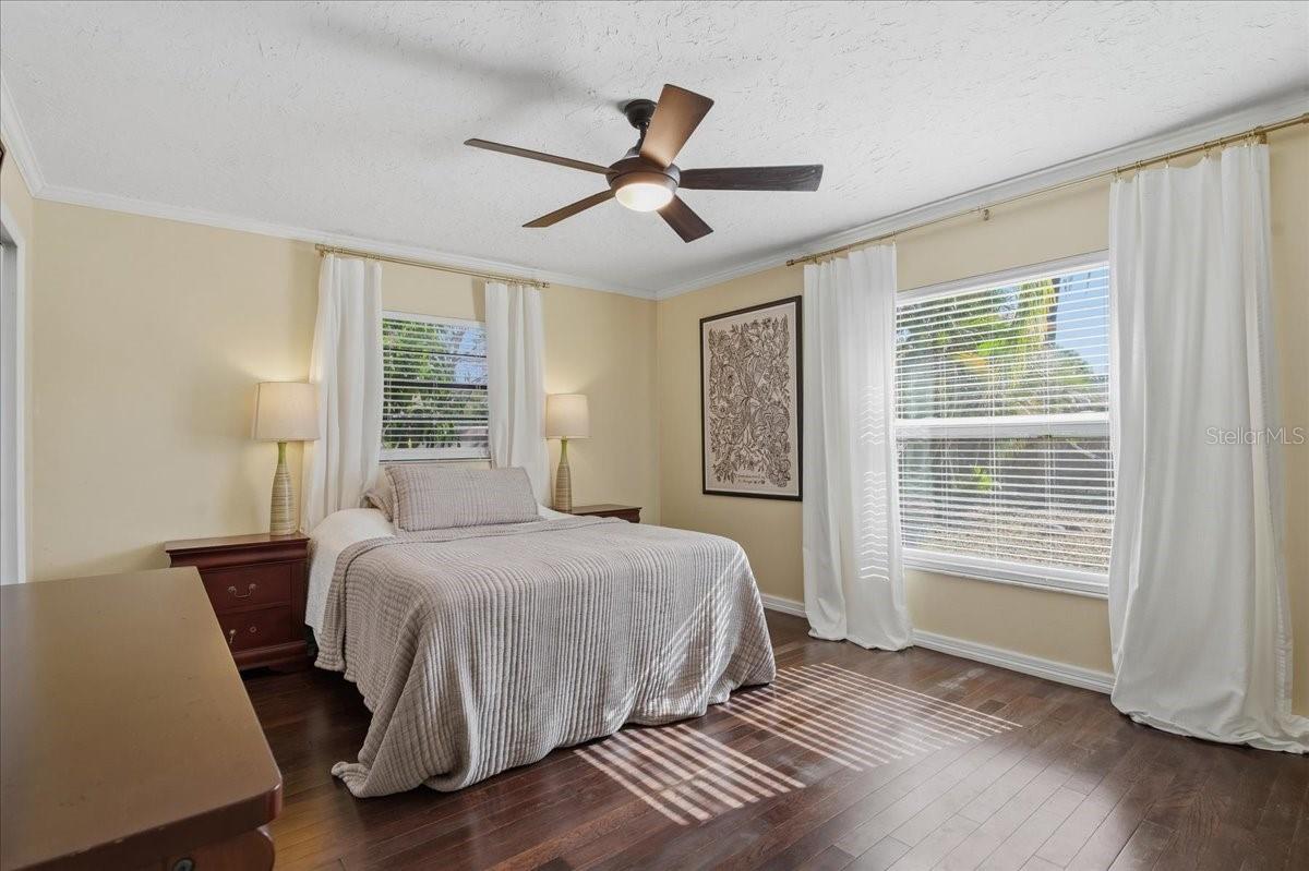 GEORGETOWNE - Residential