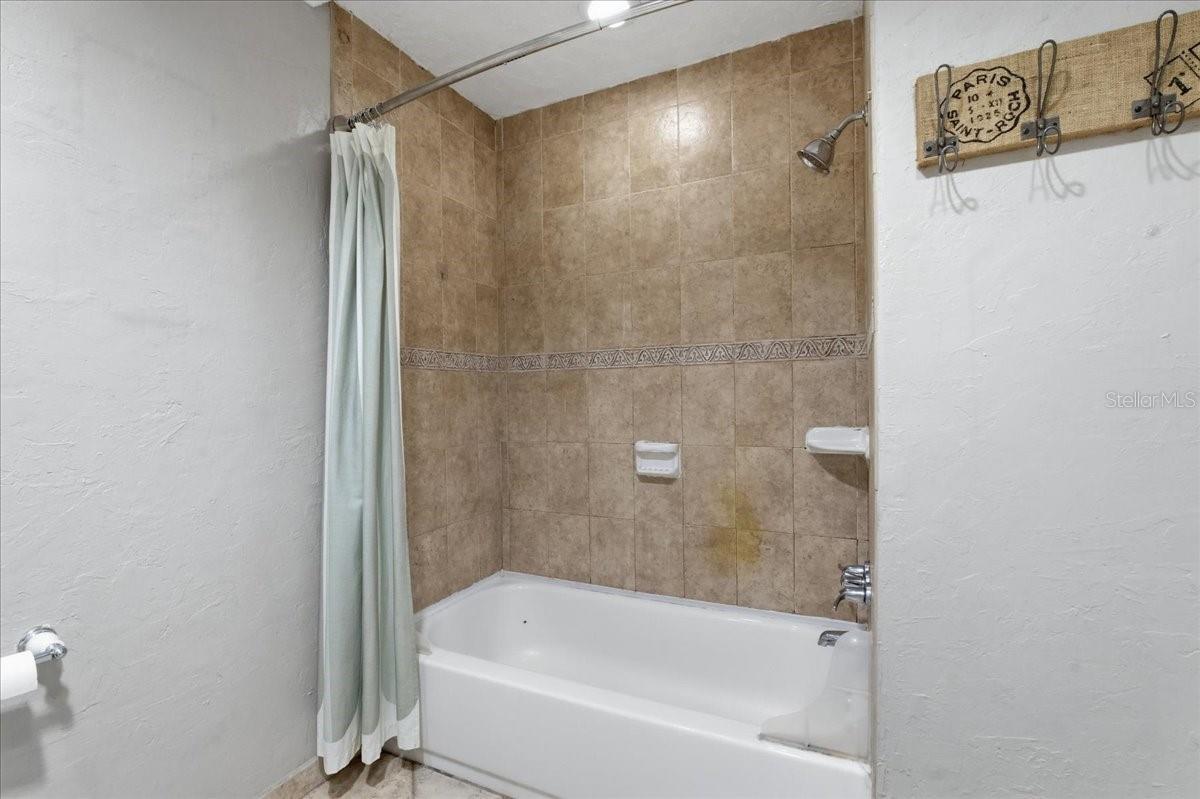 GEORGETOWNE - Residential