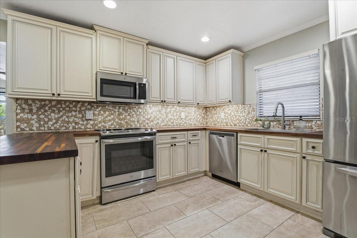 GEORGETOWNE - Residential