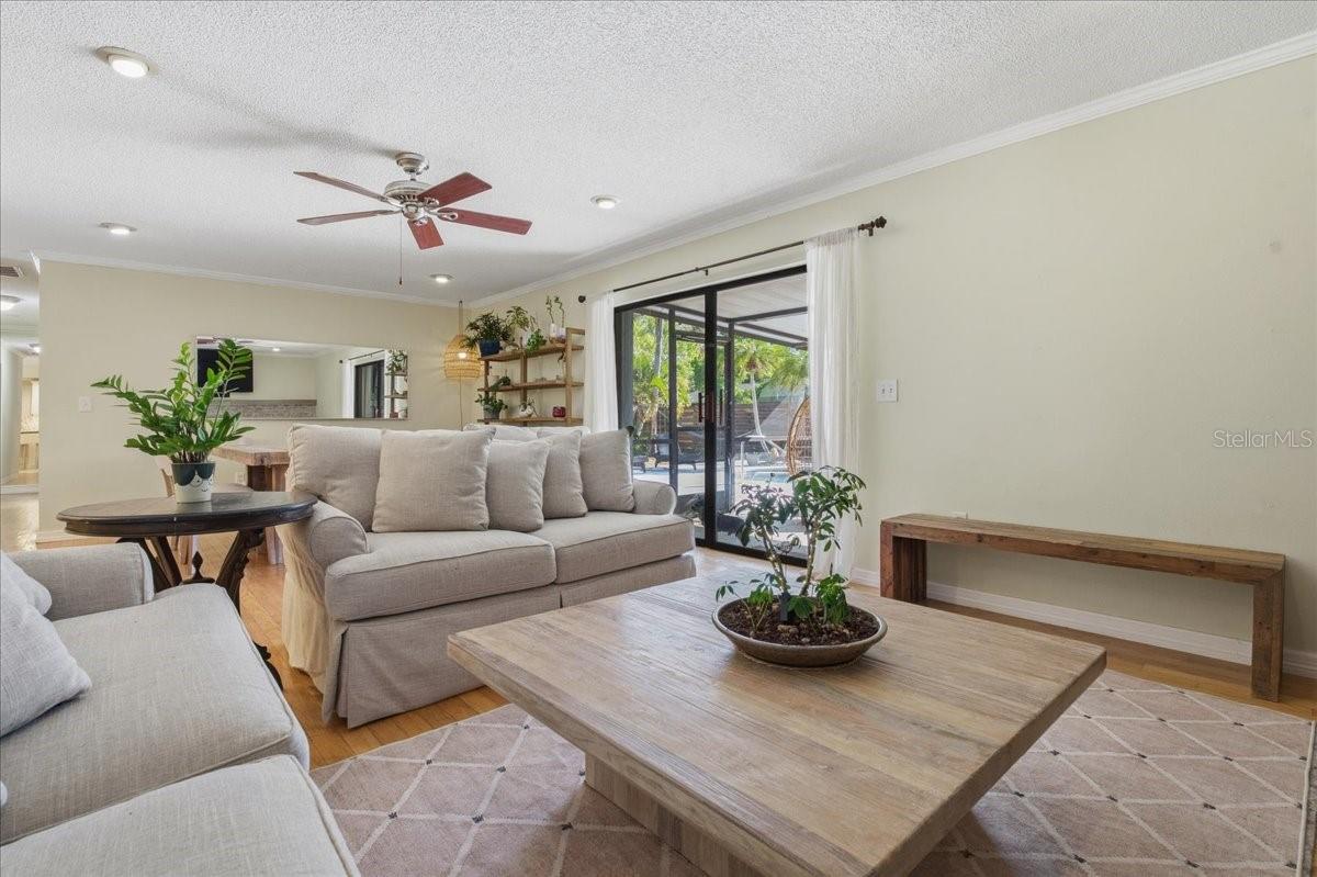 GEORGETOWNE - Residential