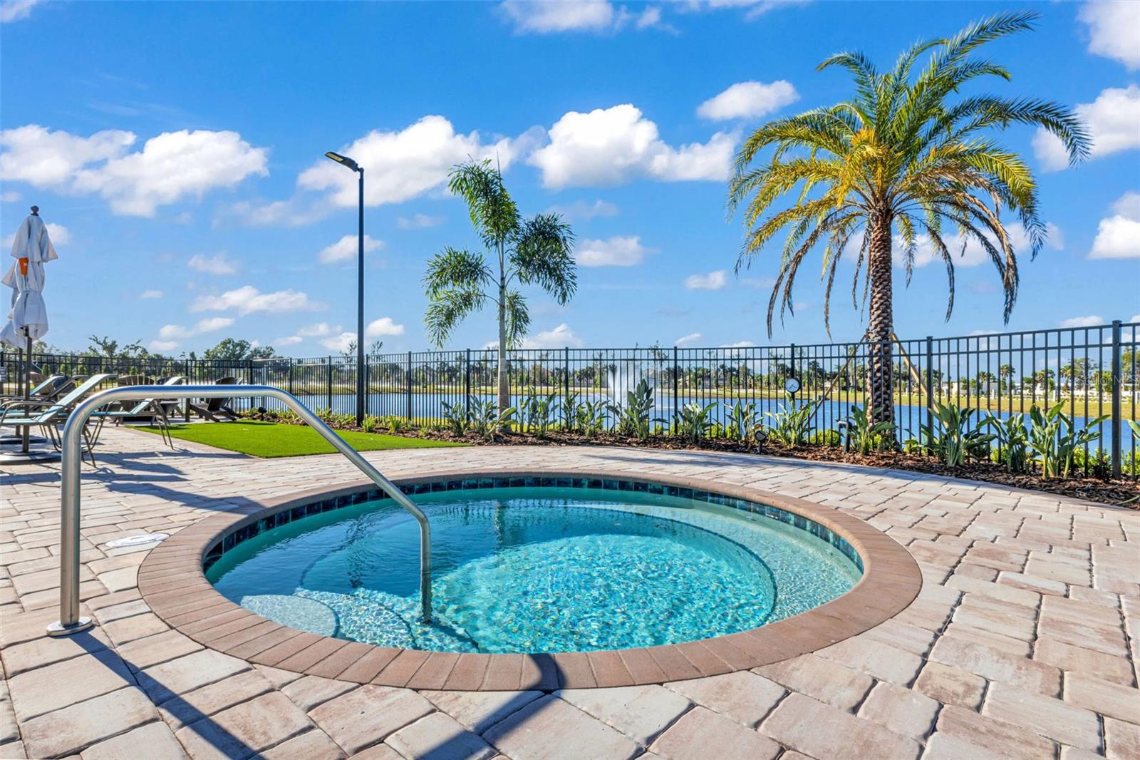 SOLANA COTTAGE RESORT - Residential