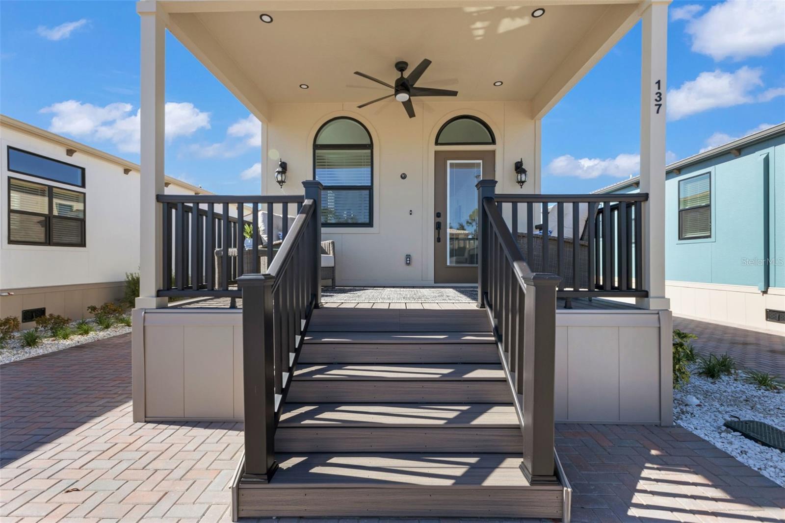 SOLANA COTTAGE RESORT - Residential