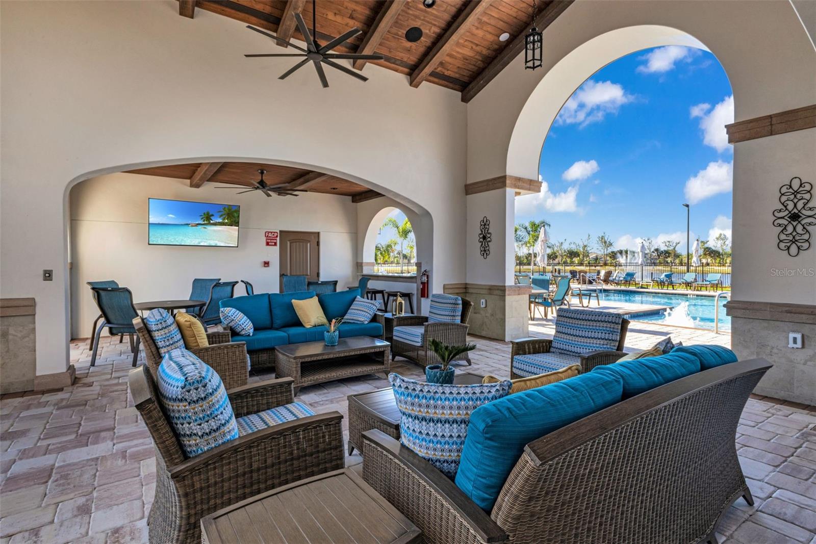 SOLANA COTTAGE RESORT - Residential